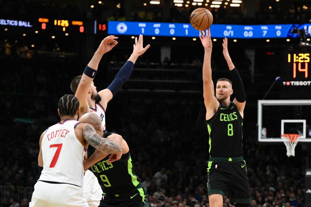 板凳球员上 板凳球员上